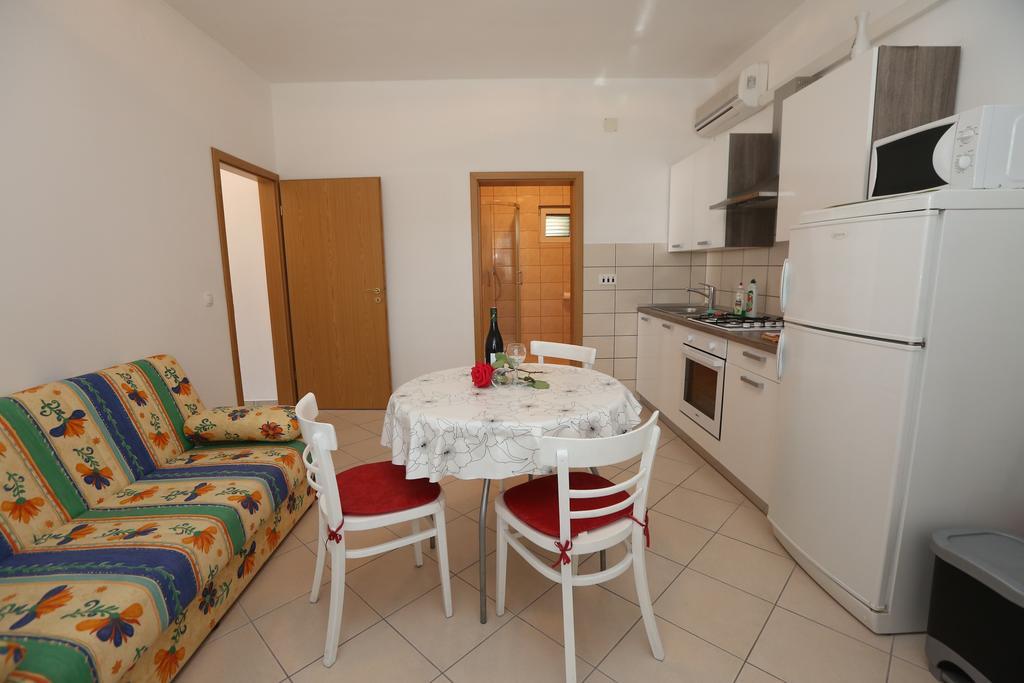 Apartment Davorka Primošten Zewnętrze zdjęcie